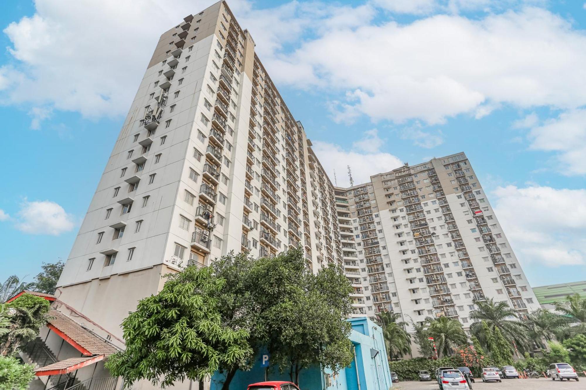 Collection O Bekasi Kota Near Lrt Bekasi Formerly Apartment Mutiara ブカシ エクステリア 写真
